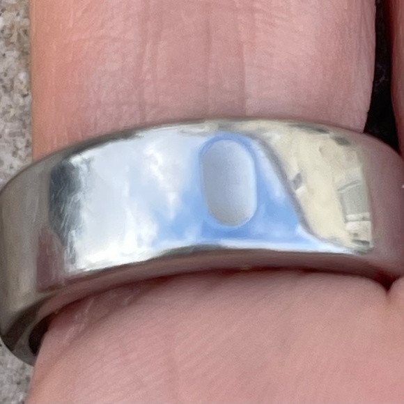 Oura ring Gen 3 silver size 7 used - Picture 8 of 9